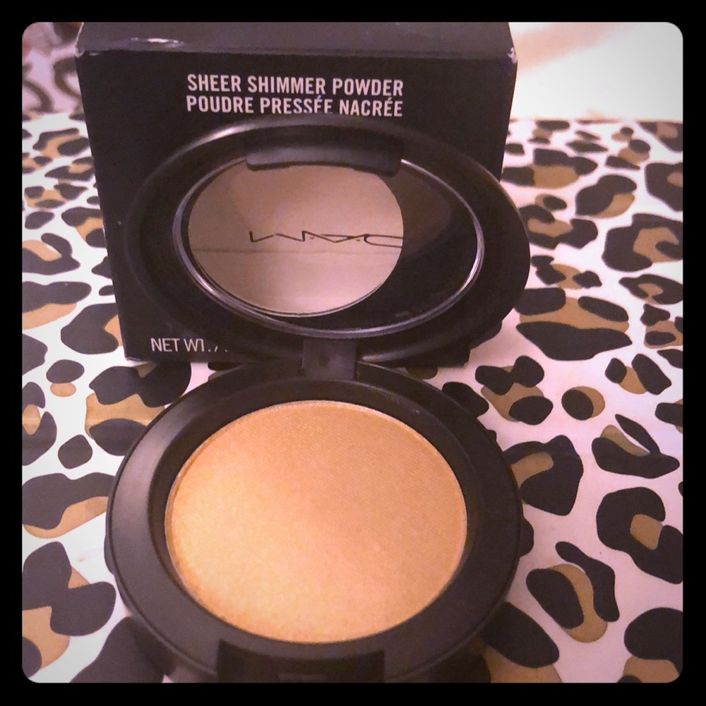 ⭐️MAC COSMETICS⭐️LTD⭐️”B-JEWELED” SHIMMER POWDER